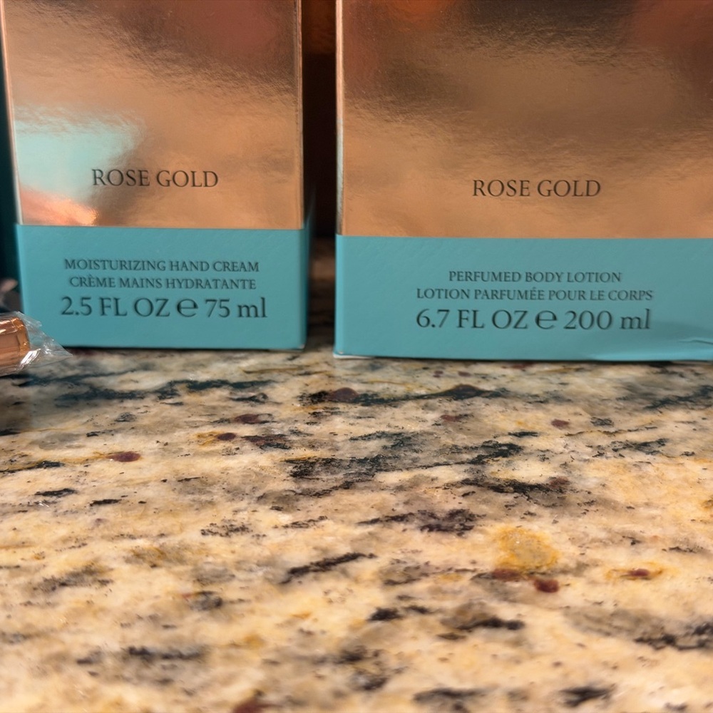 Tiffany & Co. Rose Gold Gift Set - Picture 3 of 5